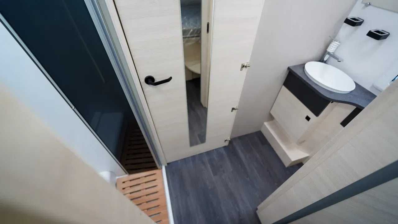 Kamper na wynajem / 5 osobowy /Automat / 2023 / Wersja zimowa / Lębork