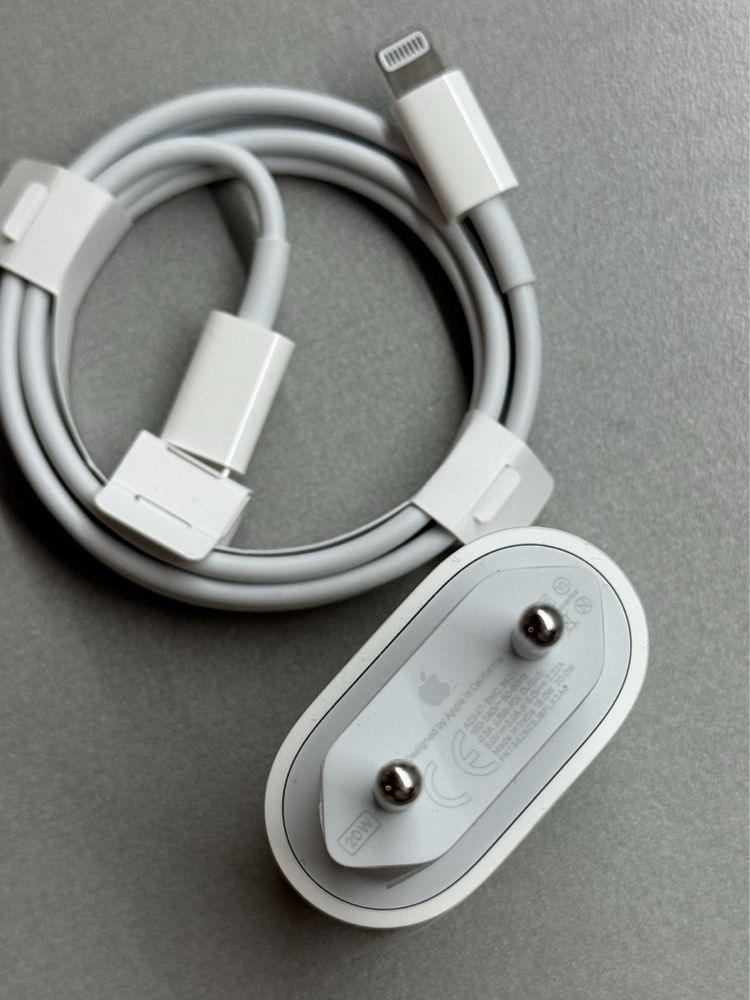 Ladowarka + kabel do iPhone, iPada