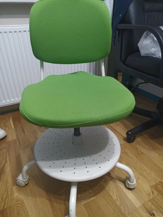 Krzesło dla dziecka z IKEA