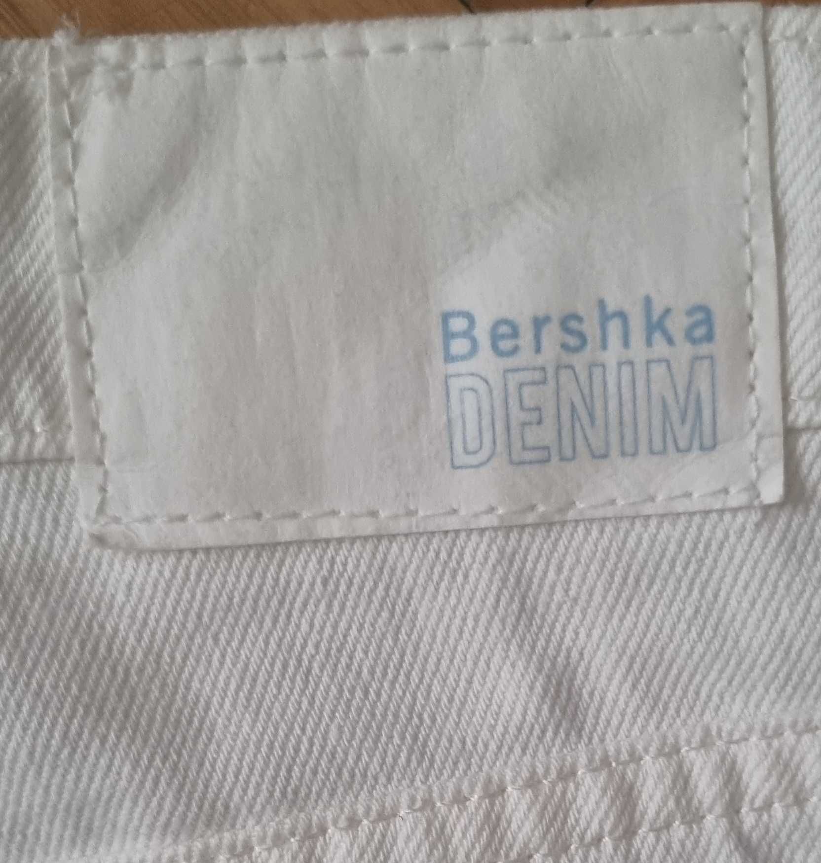 Spodnie jeansowe damskie białe 36