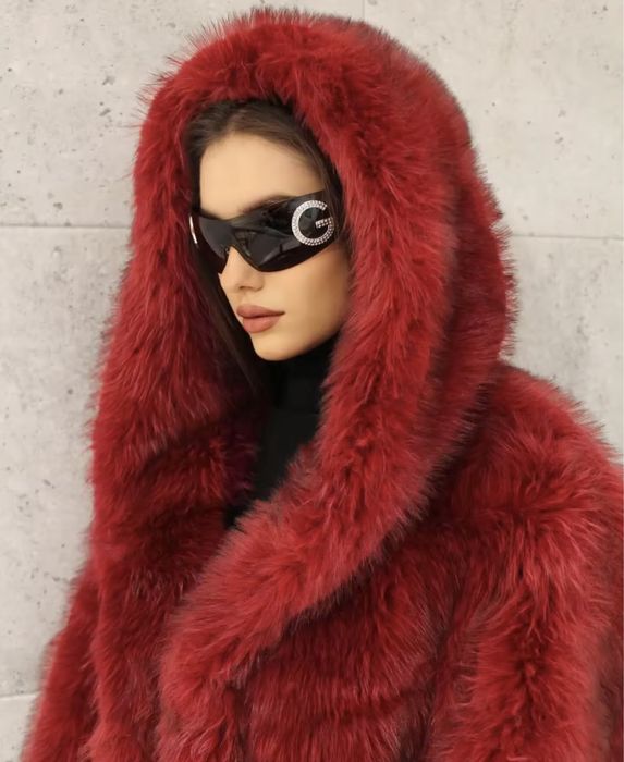 Kontantyo przepiekne futro kaptur cieple lekkie Red xs-L