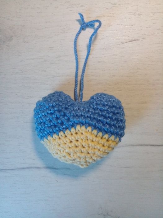 Підвіска в'язана патріотична