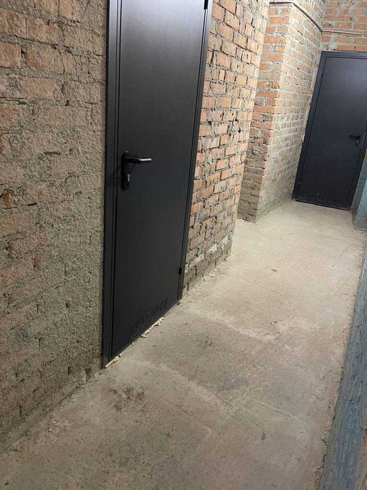 Продаю підвальне приміщення у новобудові. Вул. Трускавецька,2