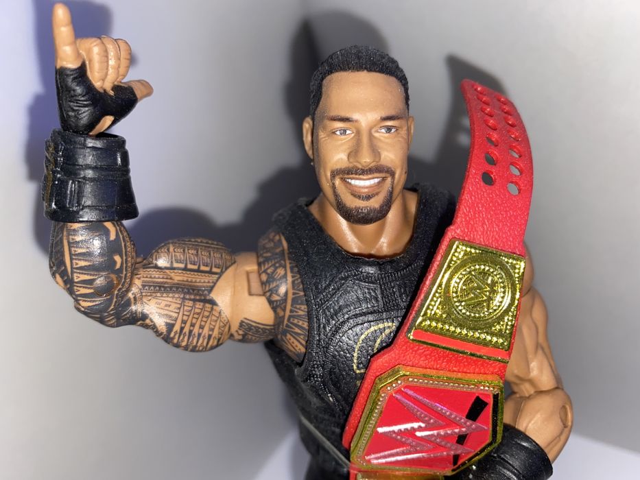 Figurka WWE - Roman Reigns