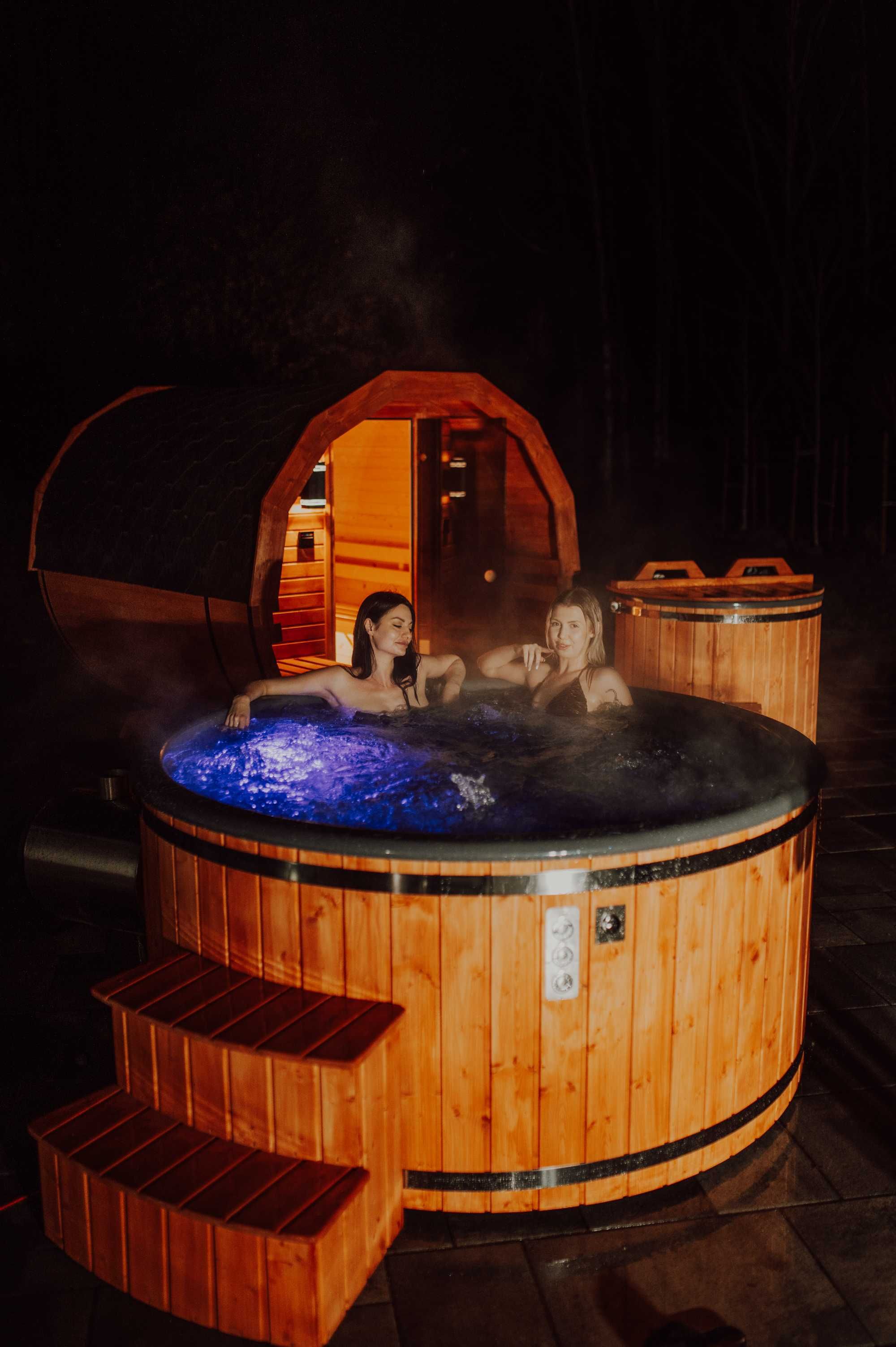 Balia ogrodowa Jacuzzi wanna z hydromasażem Bania Piec na drewno LED