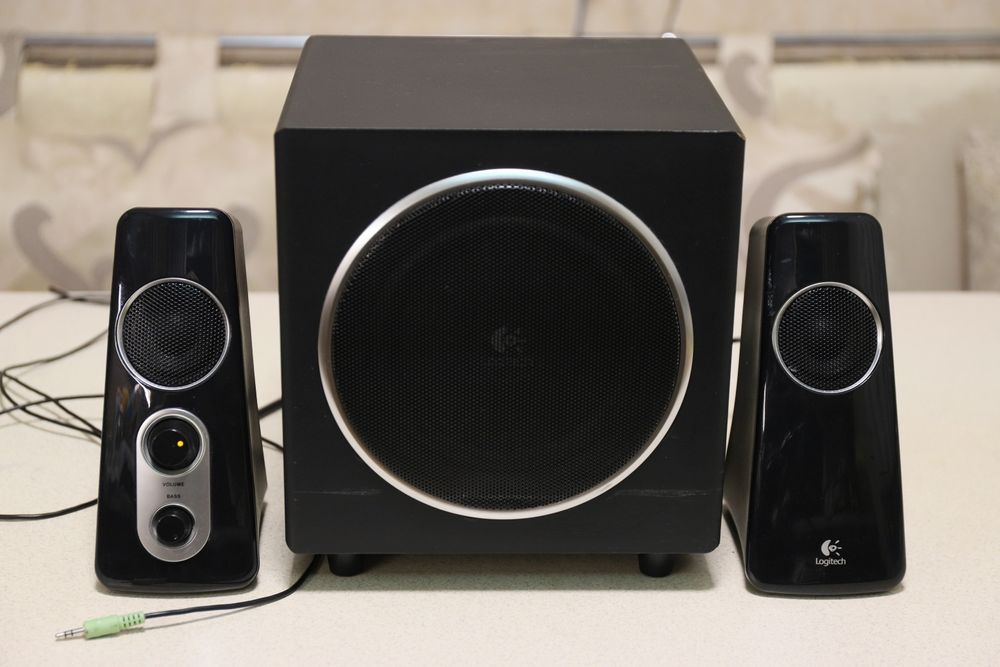 Logitech  S - 00076B  speaker system