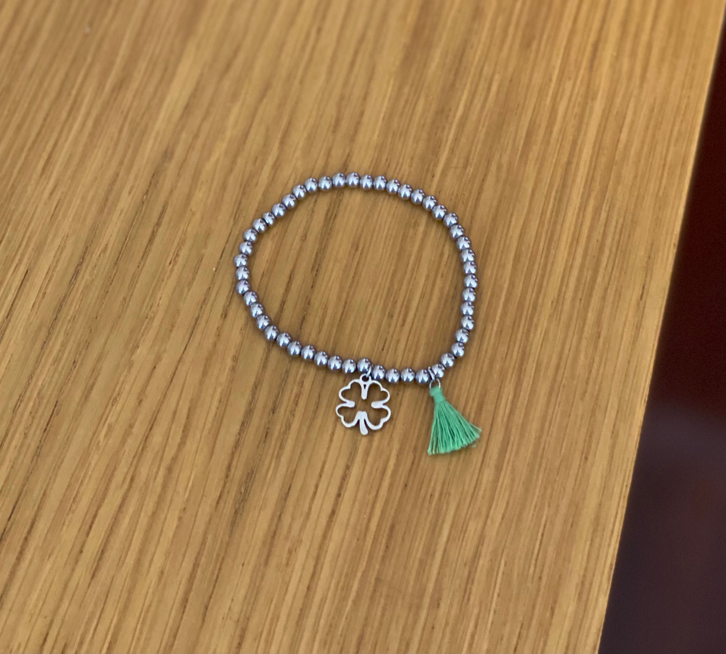 Pulseira em aço com menina