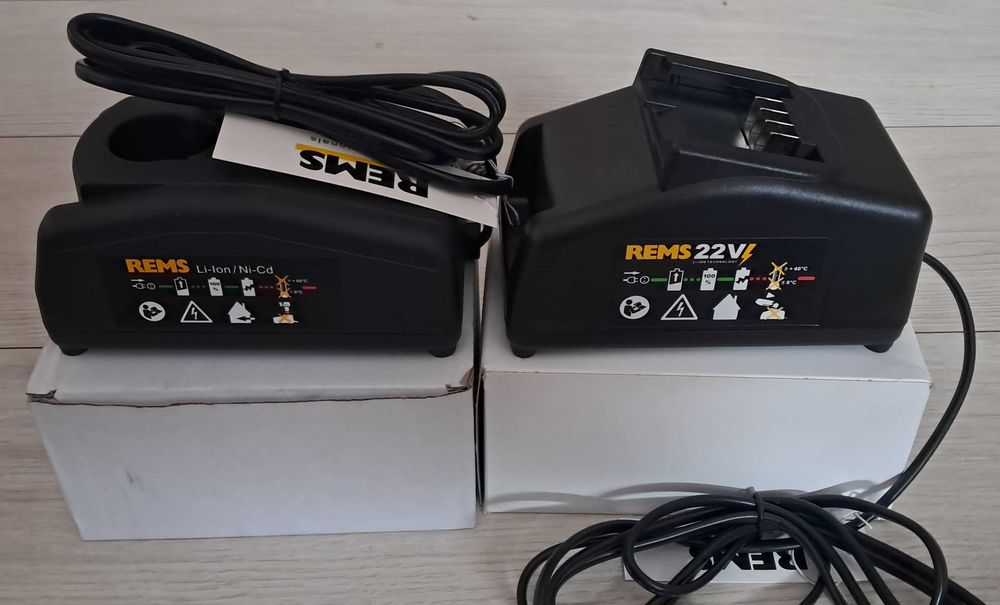 Ładowarka REMS  22V, 14,4 v