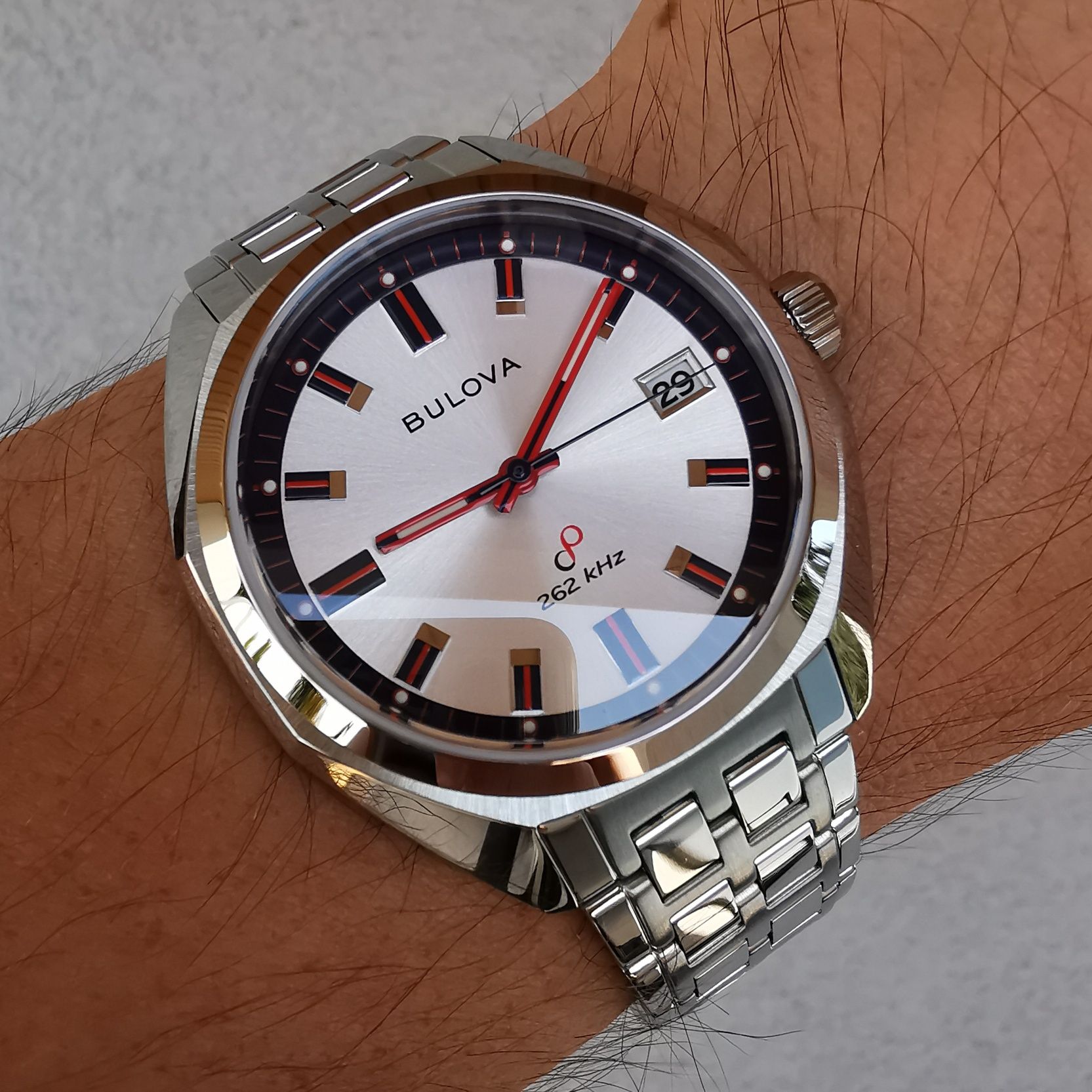 Zegarek Bulova Jet Star Limited Edition z dodatkowym paskiem