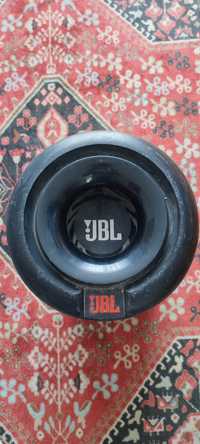 Tuba samochodowa JBL