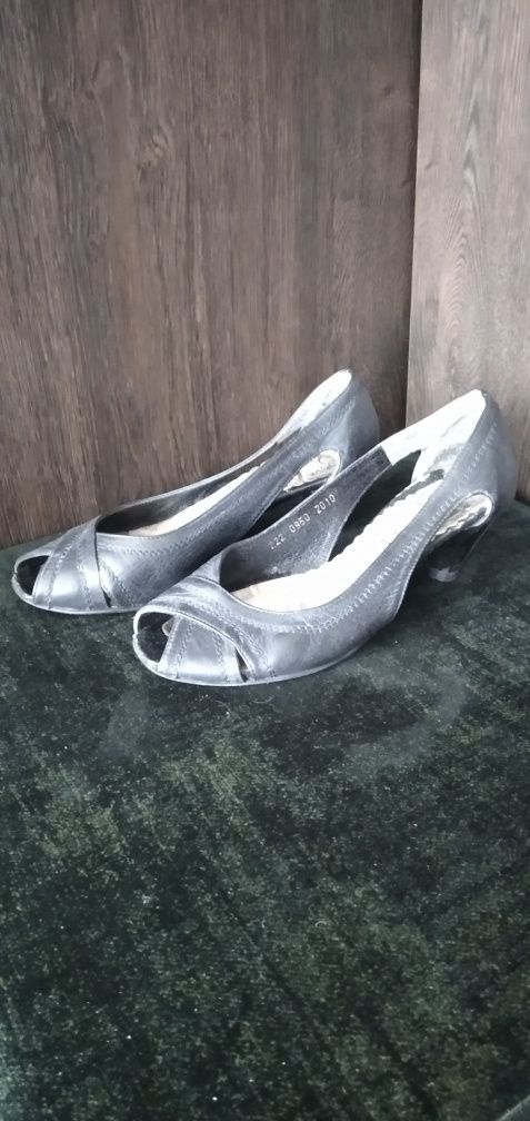 Buty skórzane 36