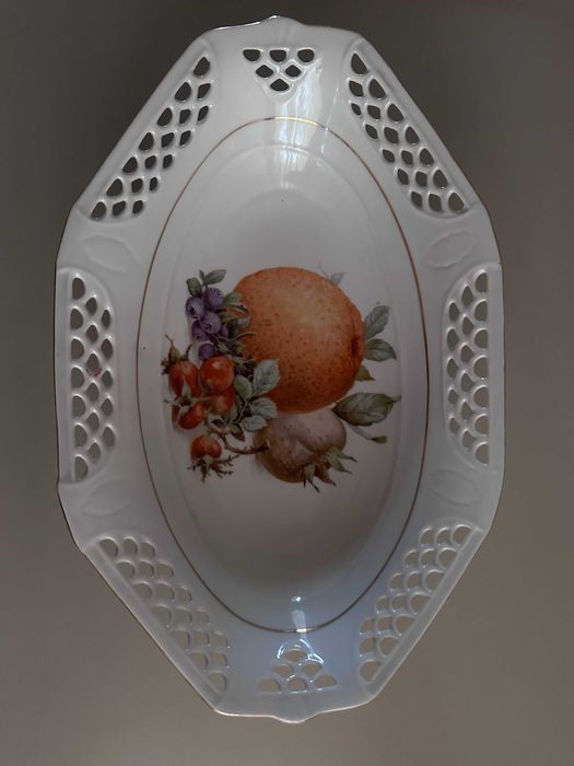 Тарелка фруктовница прорезной фарфор