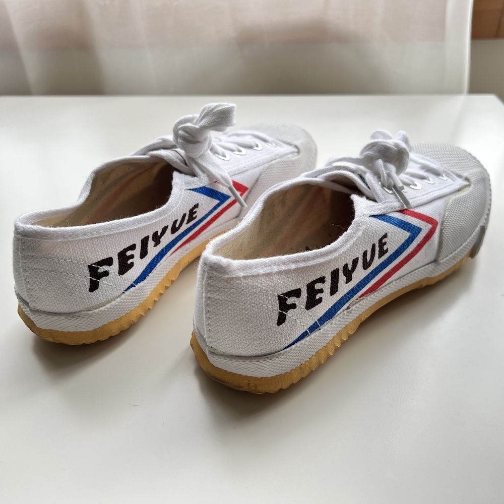 Sapatilhas Feiyue com muito pouco uso