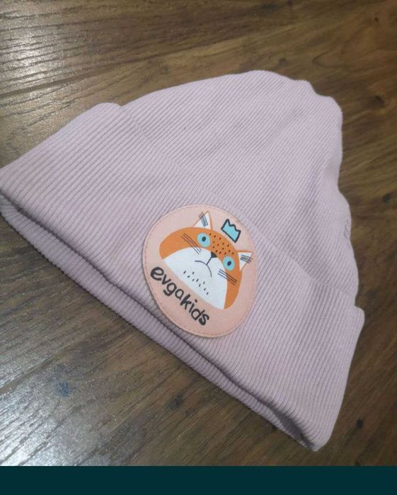 Детская шапка модного кроя