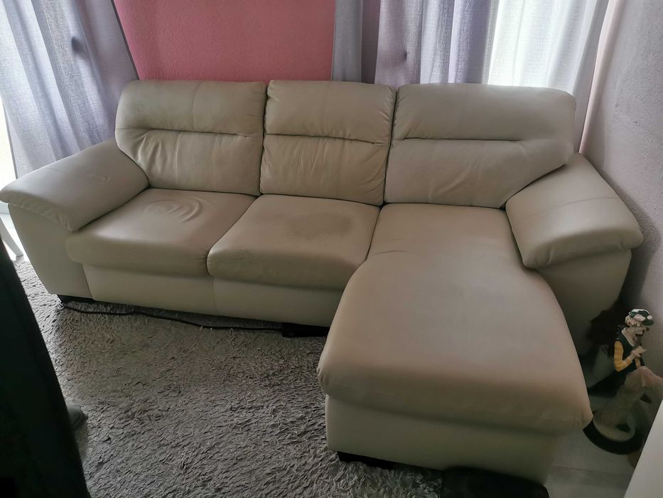Sofá pele sintética com chaise longue