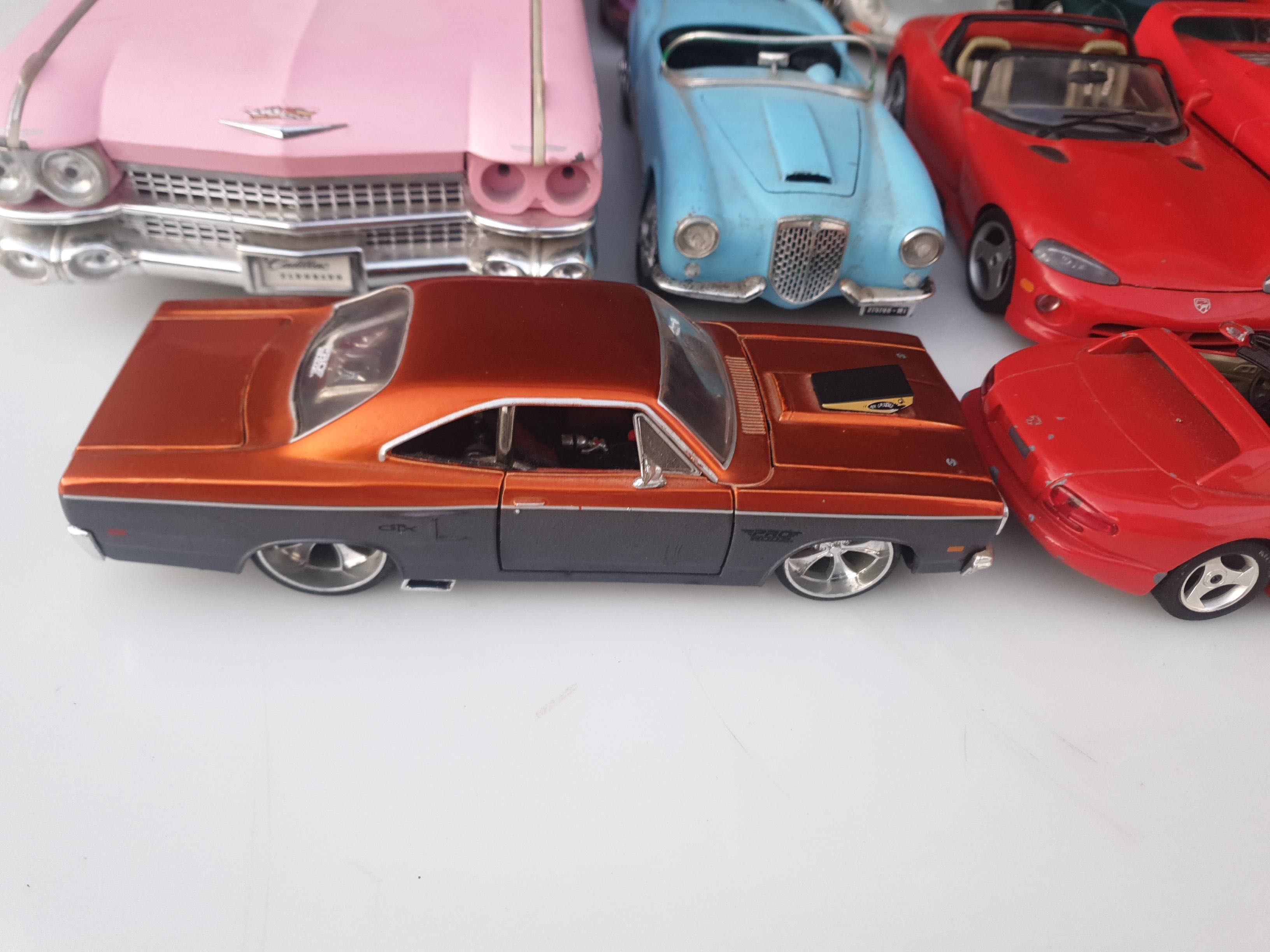 Carros Miniaturas - Maisto / Bburago - 1/12 / 1/18 / 1/24