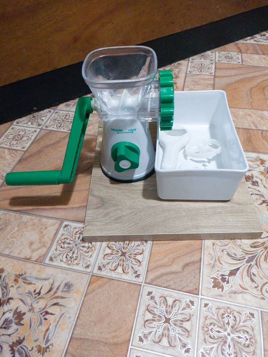 Мясорубка ручная