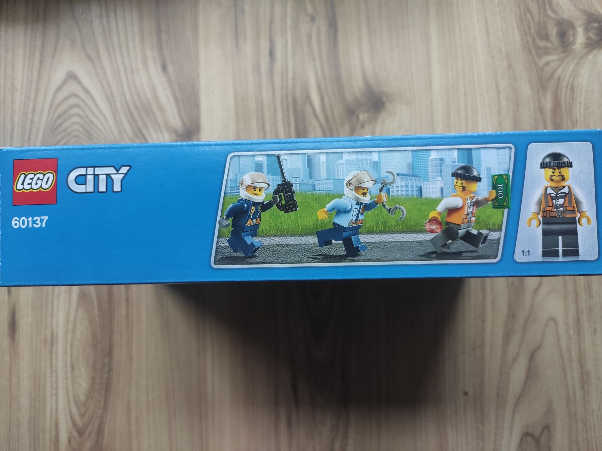 Zestaw LEGO CITY 60137