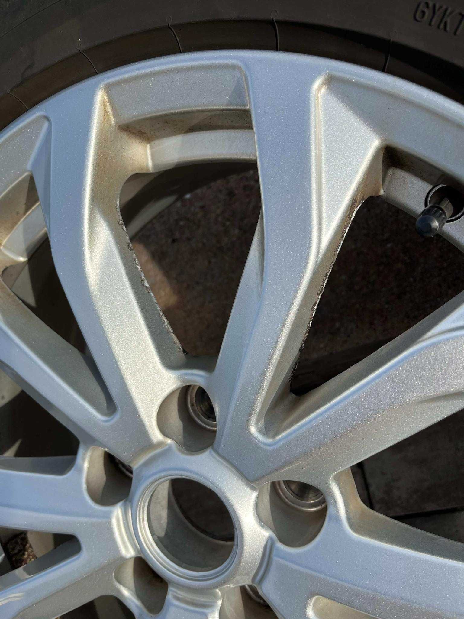 Renault KADJAR koła felgi 215/60R17 100 V XL