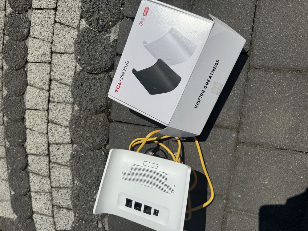 Router TCLLINKHUB HH63V1 + kabel ethernet