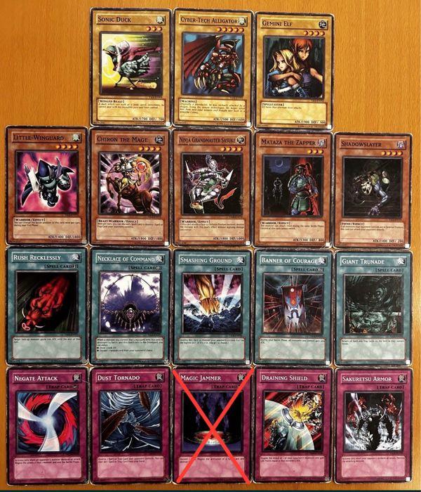 Yu-Gi-Oh! - 117 cartas originais variadas