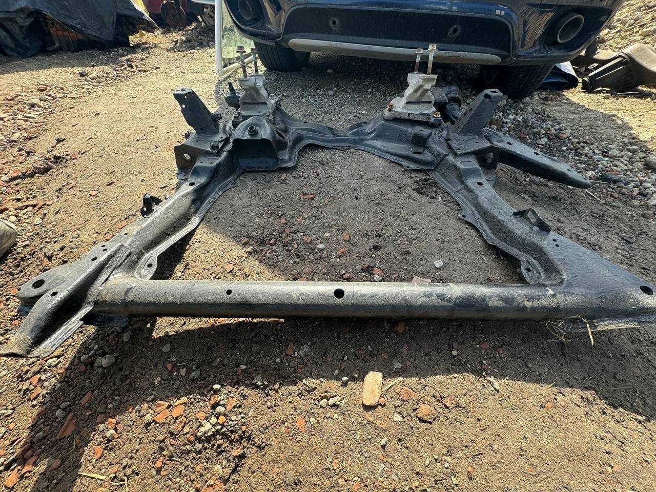 Передній Підрамник до Honda CR-V 3