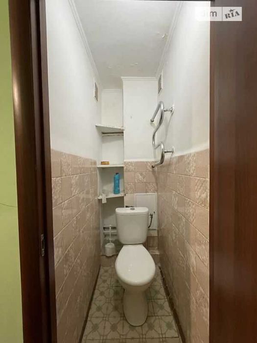 Продаж 2-кімнатної квартири з ремонтом, вулиця Вітовського / Зарицьких