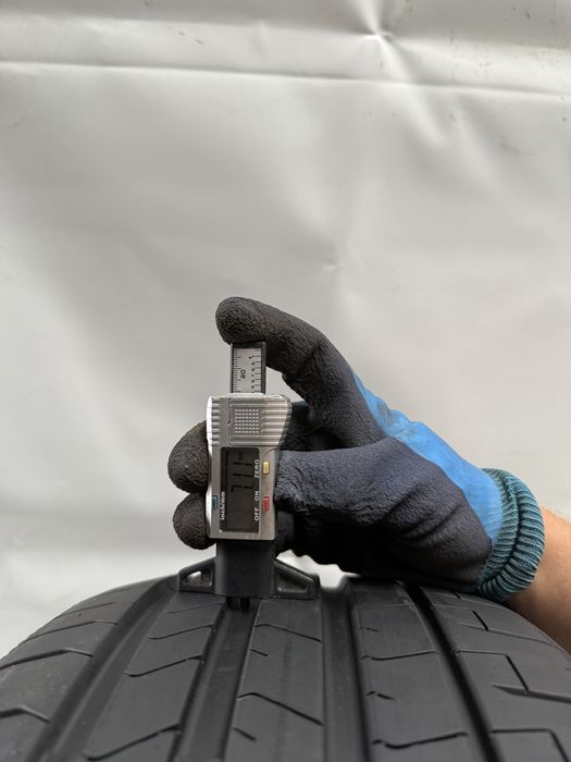 245/45/19 Pirelli P ZERO AO 102Y