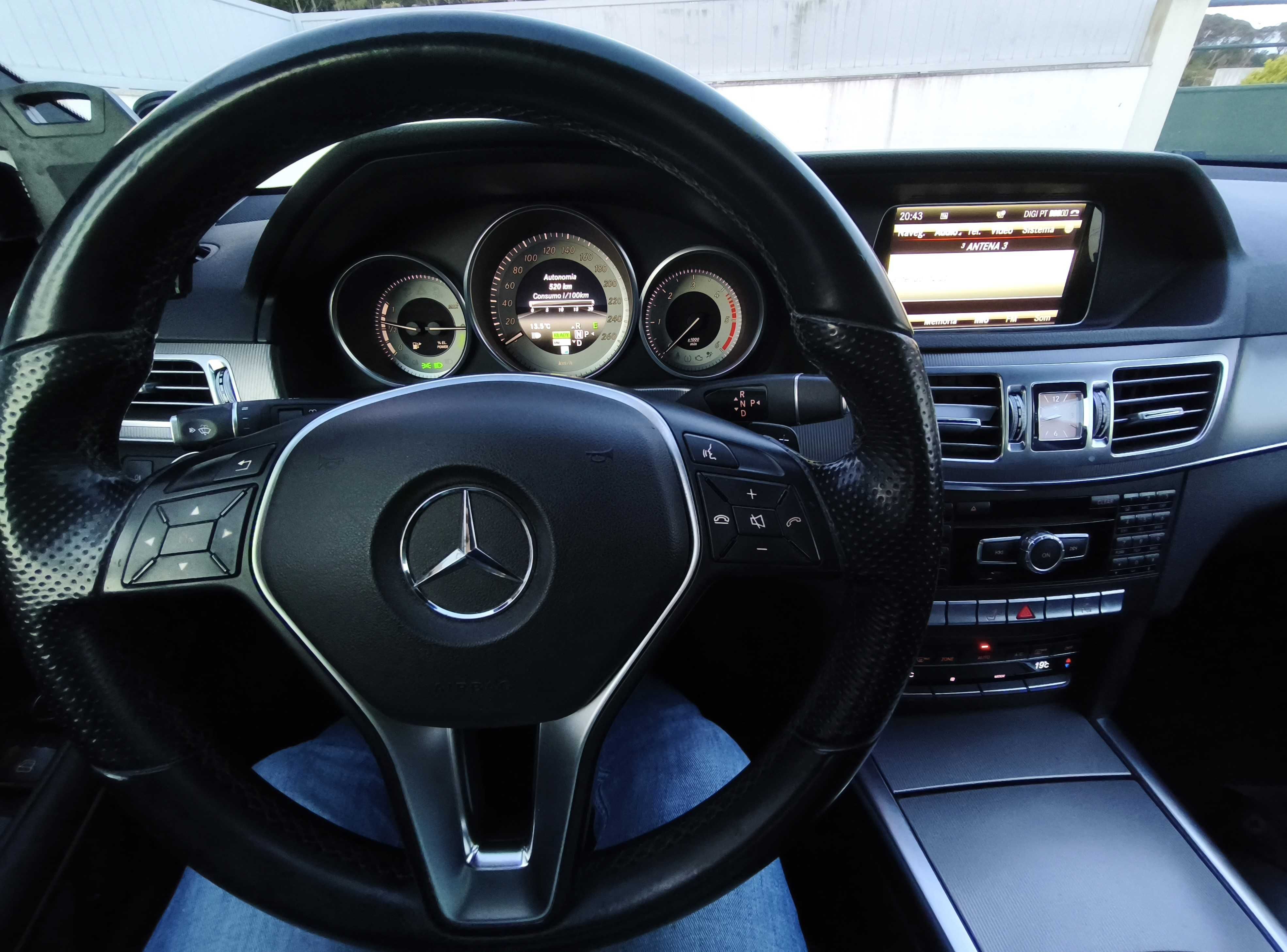 Mercedes-Benz E 300|2014|Muito Bom Estado Geral