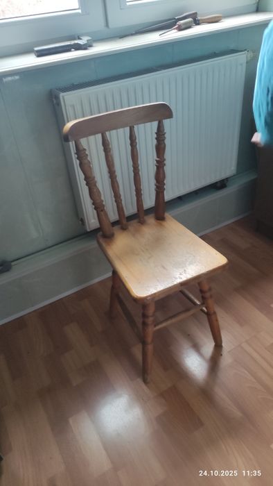 Krzesło z litego drewna