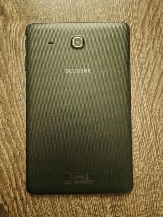 Планшет Samsung Galaxy Tab E 9.6 SM-T561 б/в