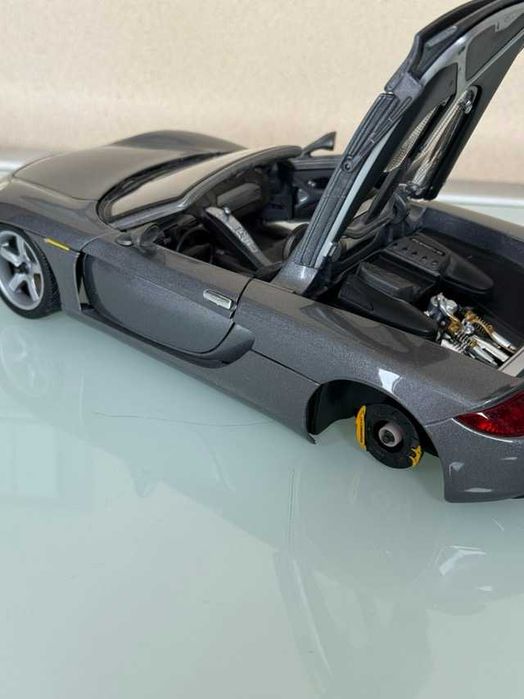 Porsche Carrera GT моделька машины, Порш Каррера 1/18 уценка