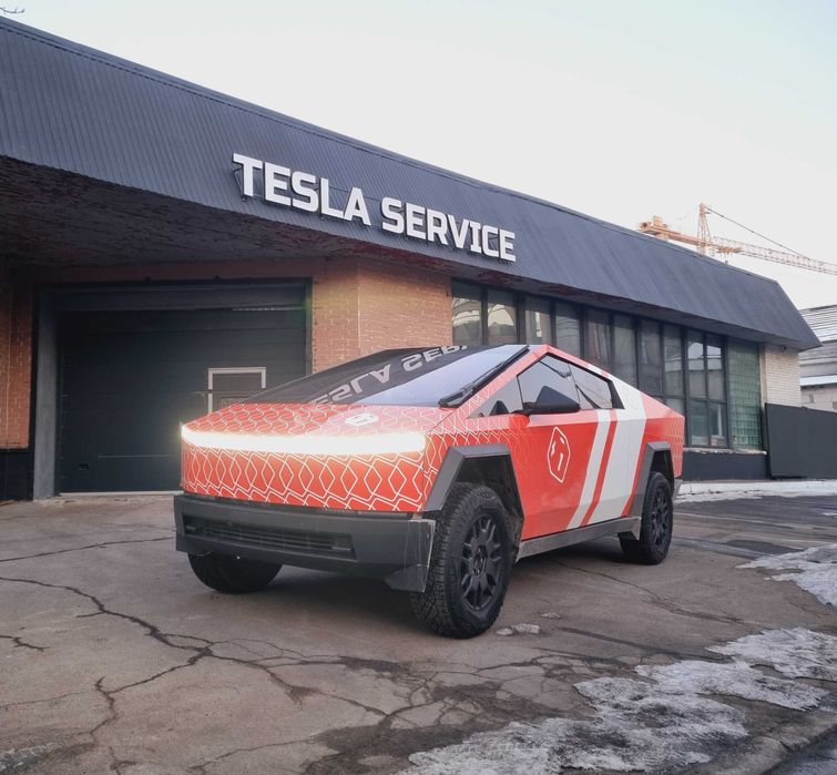 Комфортний Tesla Service на Подолі