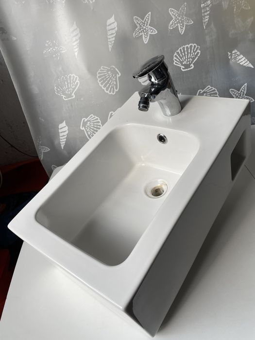 Bidet Włoski prostokąt modny z bateria i odplywem