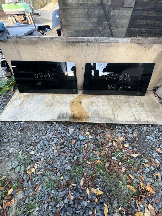 Бокове стікло салону Mercedes Vito 638