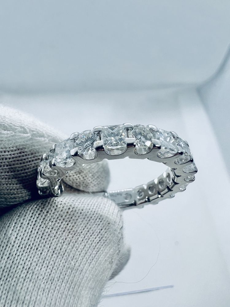 Золотое кольцо с натуральными бриллиантами 2.46 карат. 750 проба.