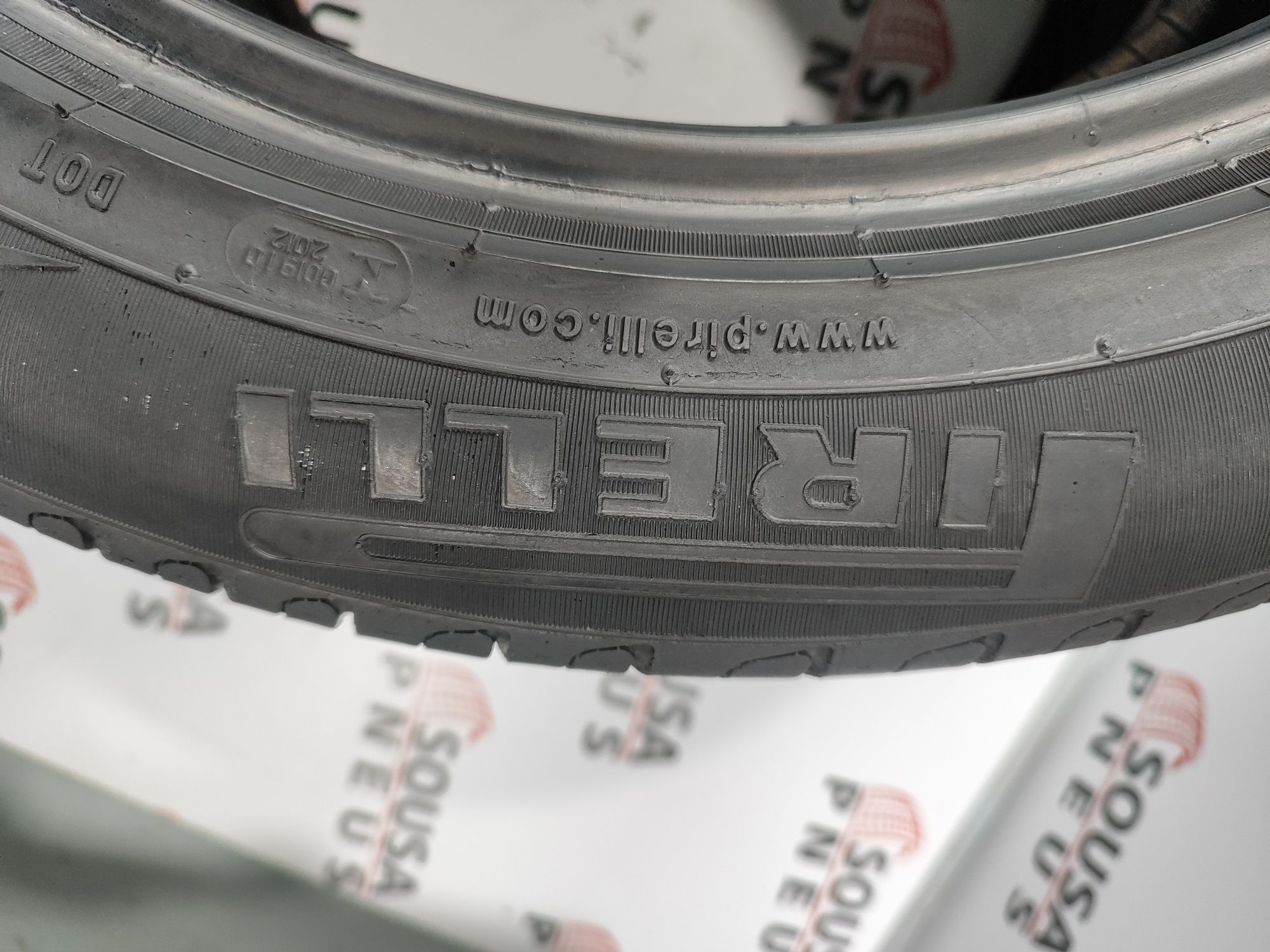 150 Euros 2 pneus 235-50R18 97v Pirelli - Oferta dos Portes