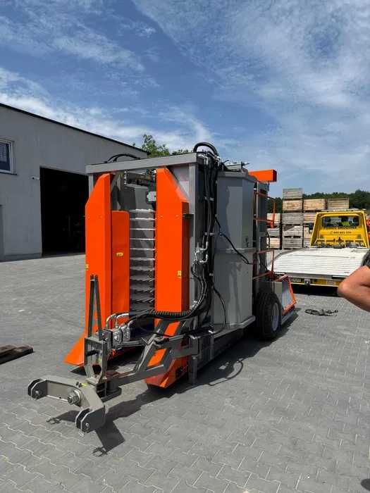 Kombajn do borówki, maliny letniej, agrestu, jagody kamczackiej