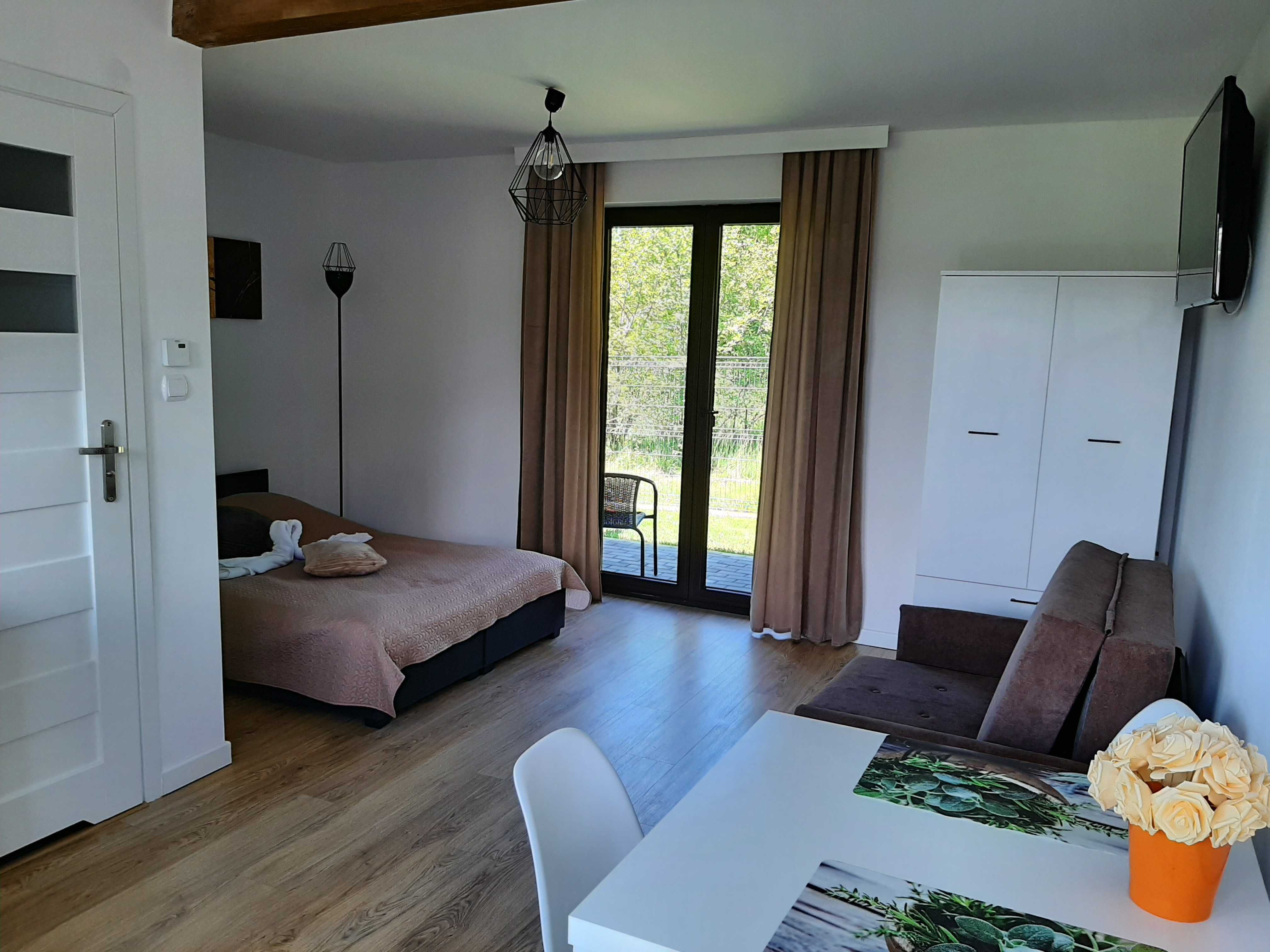 Apartamenty, pokoje, noclegi nad morzem, mieszkania na doby, Wicie