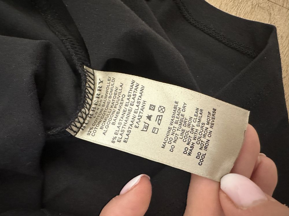 T-shirt burberry rozm S czarny nowy