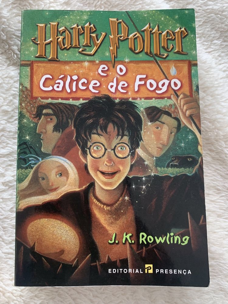 Coleção dos livros Harry Potter da autora J.K Rowling