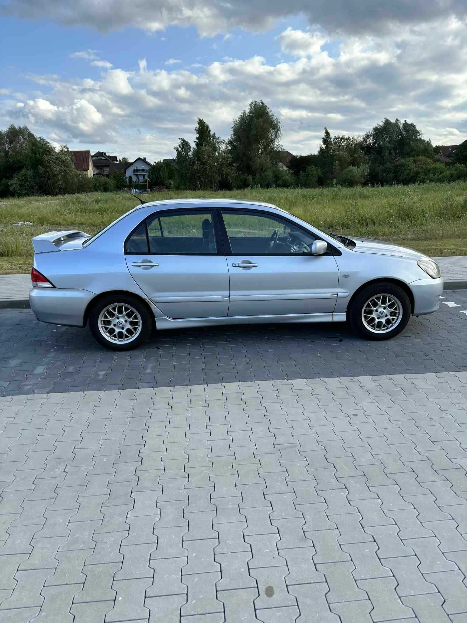 Mitsubishi Lancer 1.6 + LPG