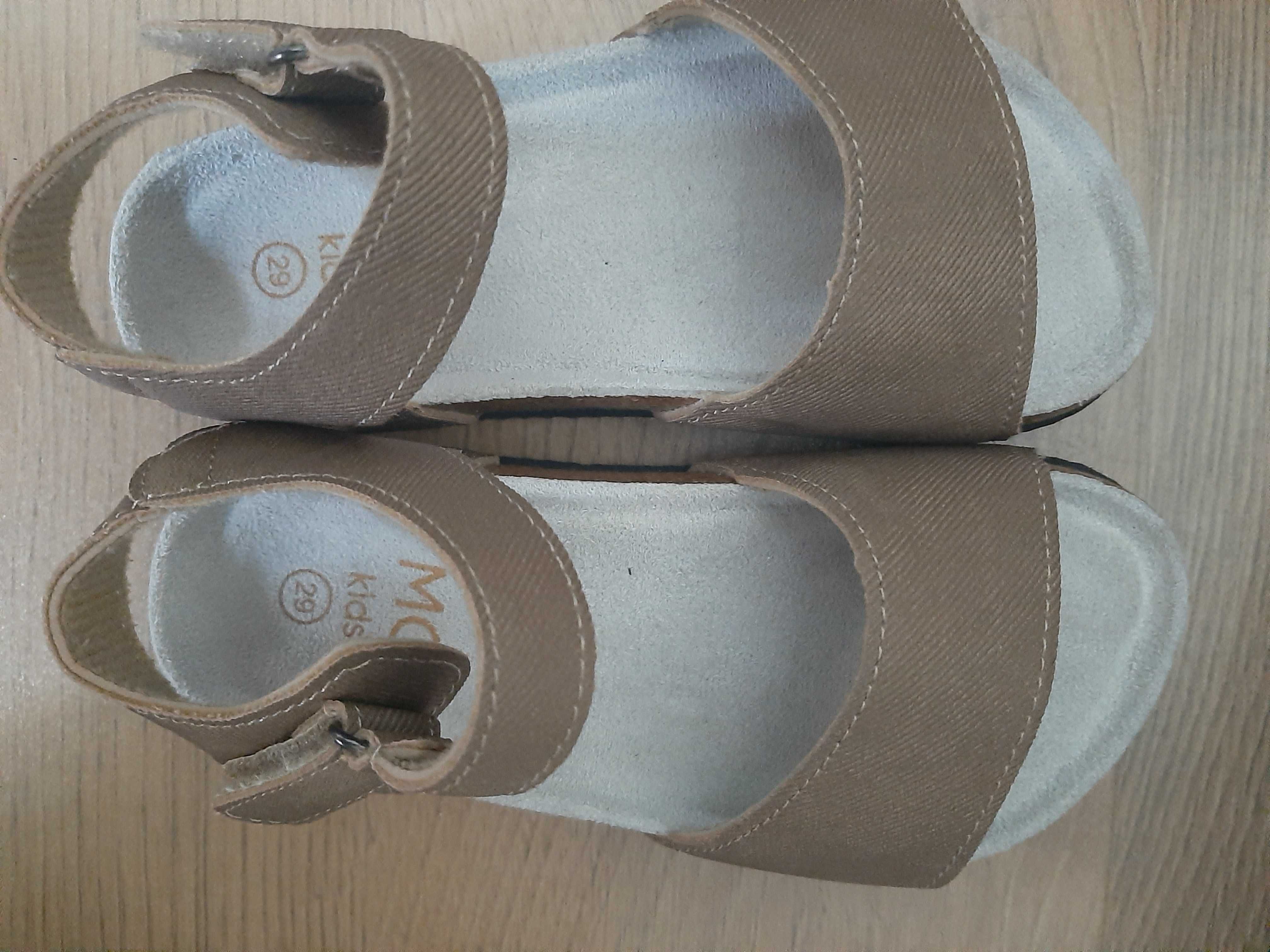 Sapatos varios 29