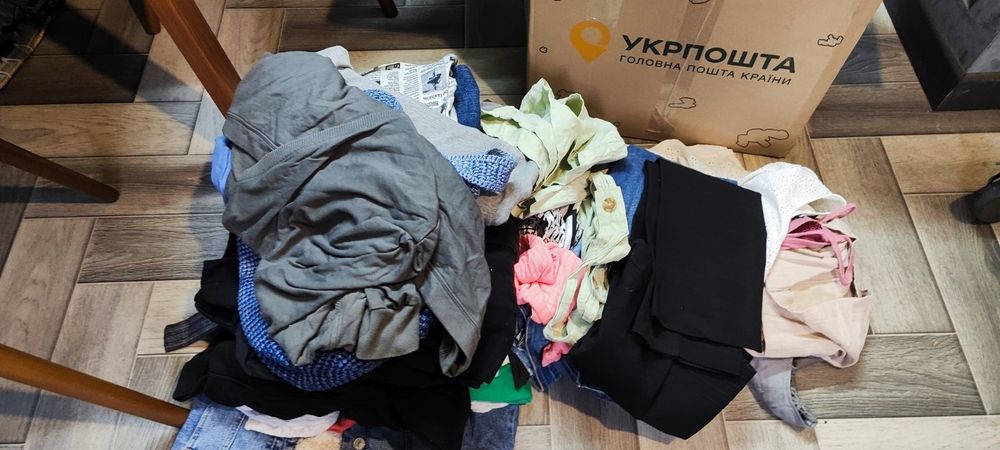 Величезна коробка речей для дівчинки 140/150 зріст