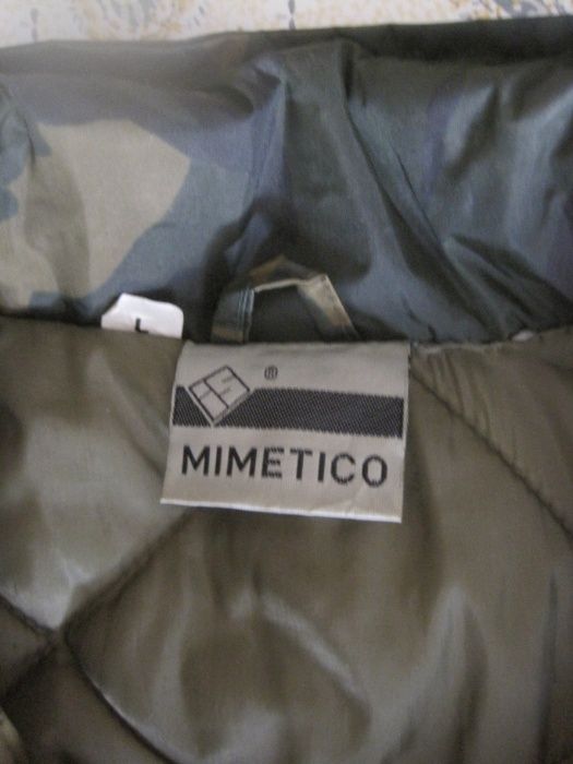 Parka camuflada impermeável