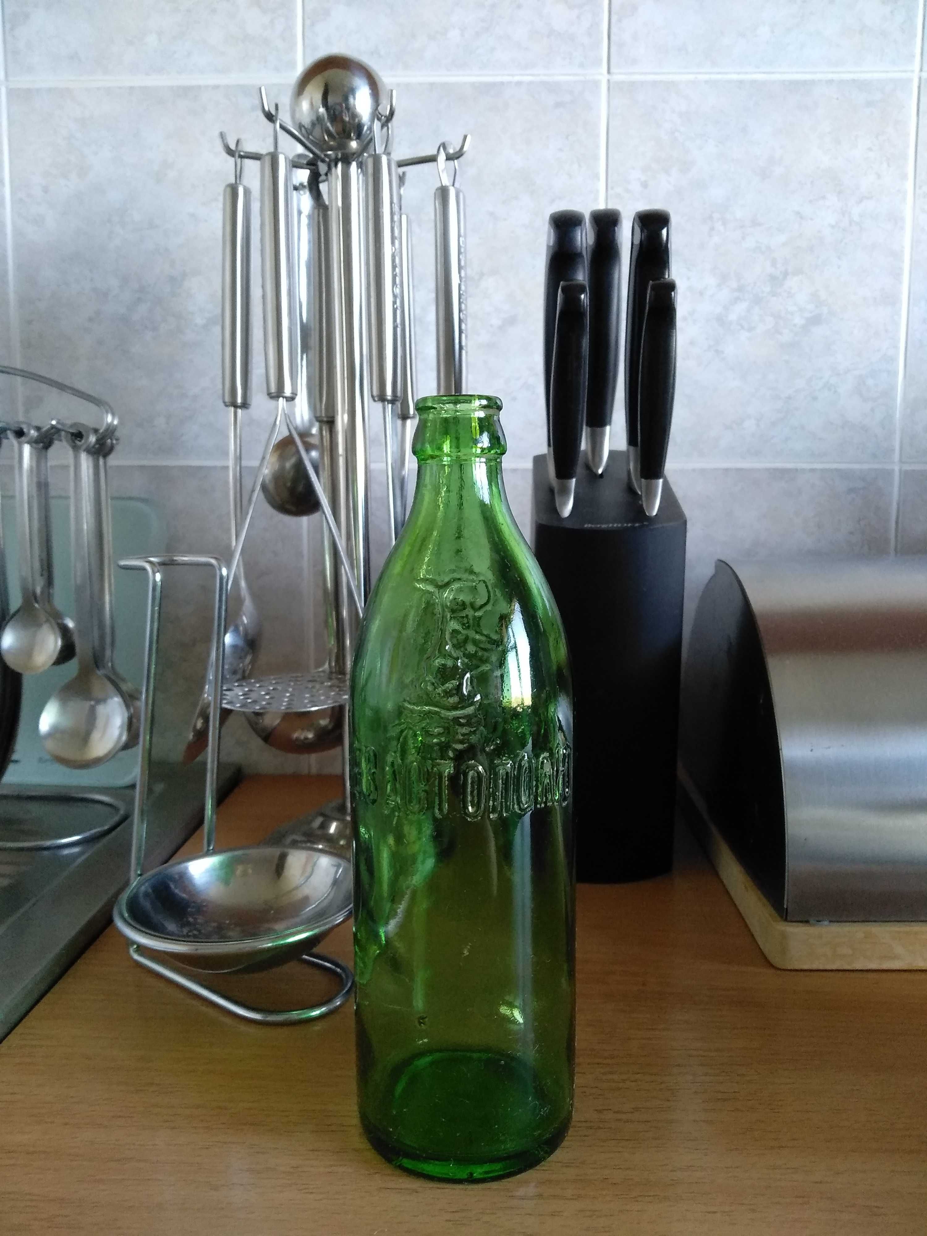 Инвентарь для дома. Бутылка. Минеральная вода. Севастополь Украина