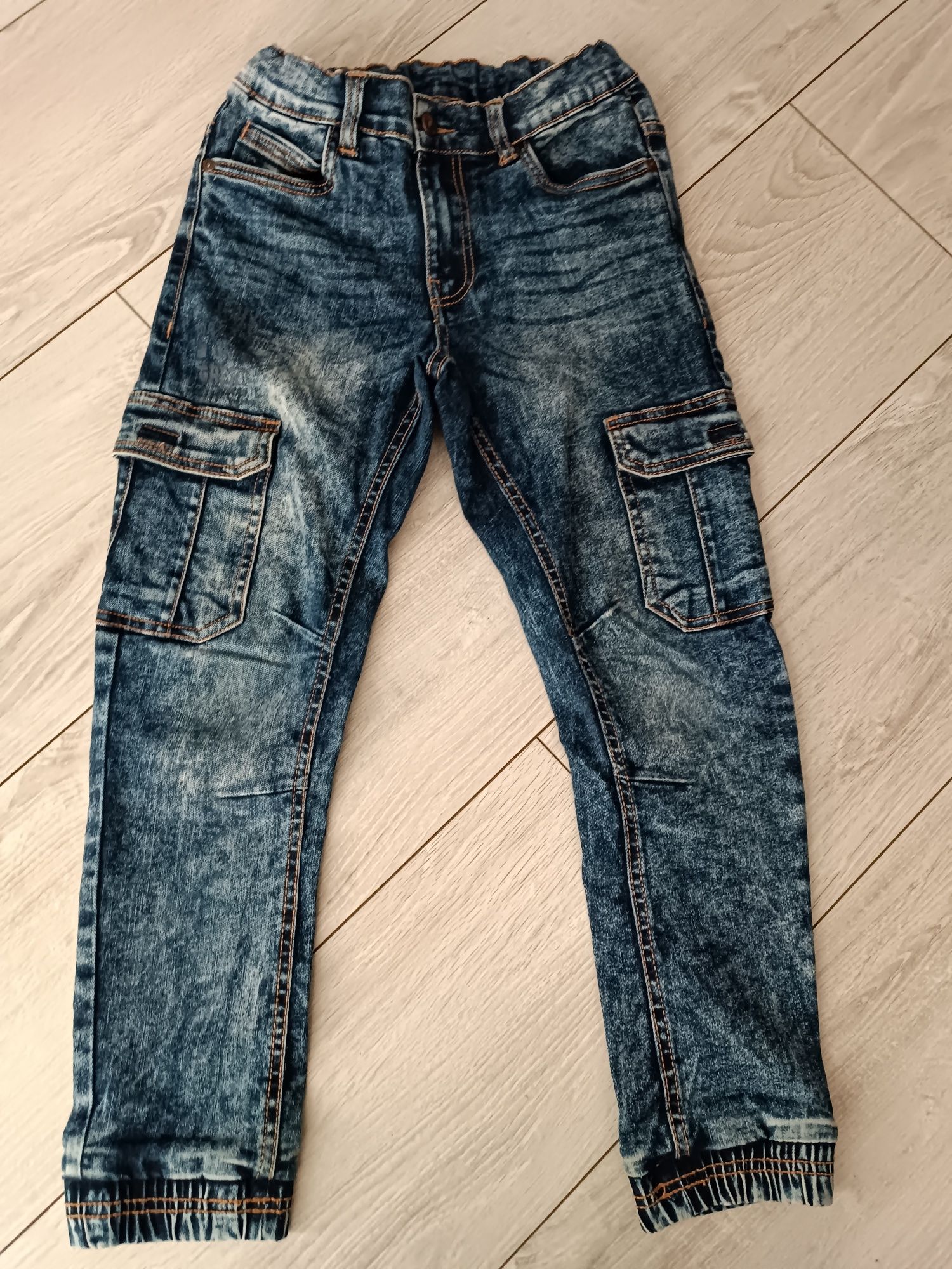 Spodnie jeansowe r.140