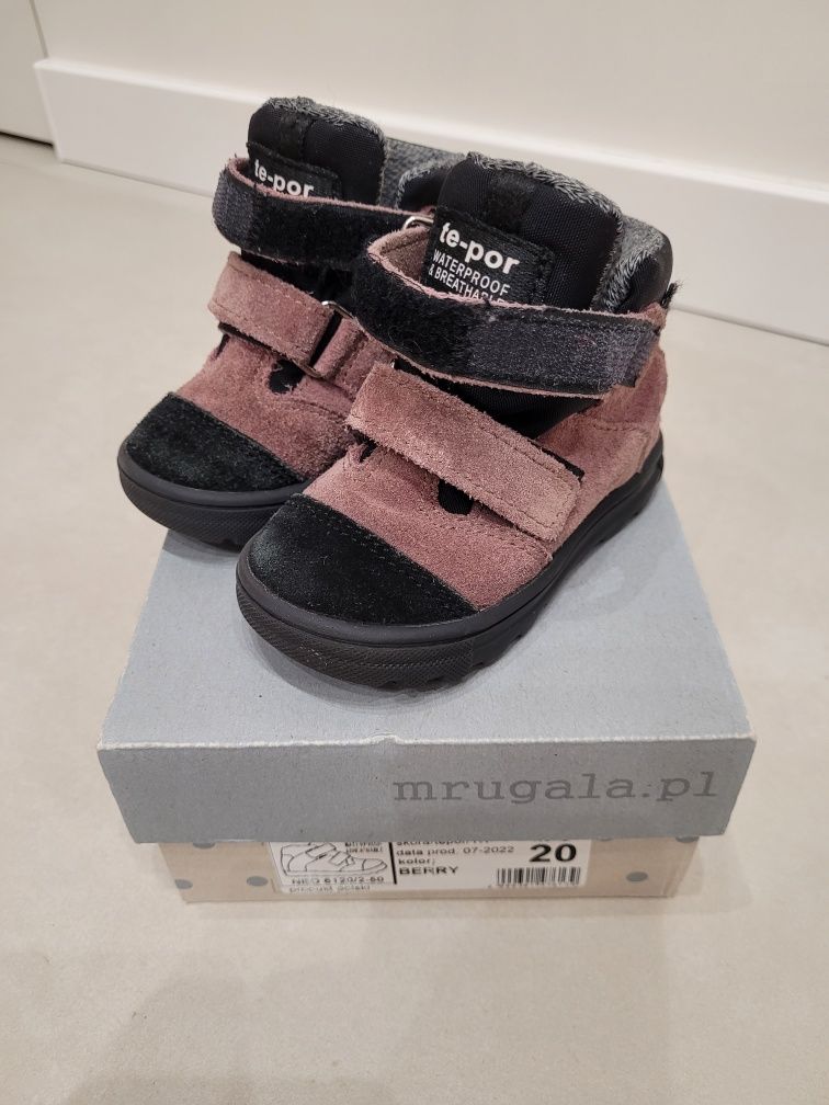 Buty trzewiki Mrugała (jesień/zima) rozmiar 20
skórzane roz.20 kolor: