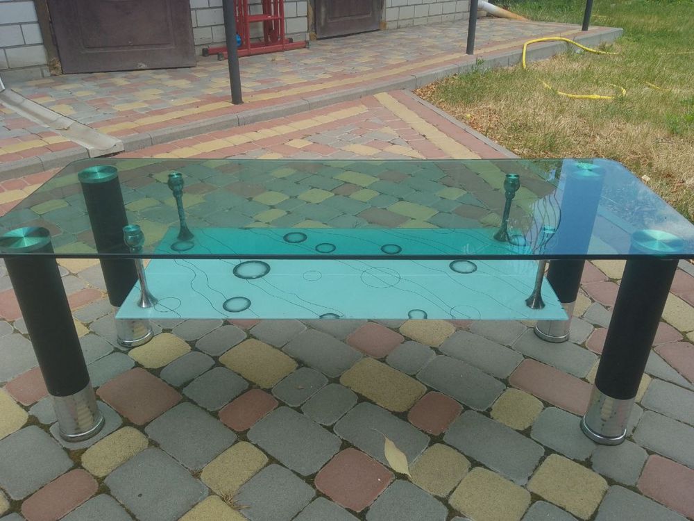 Столик журнальний