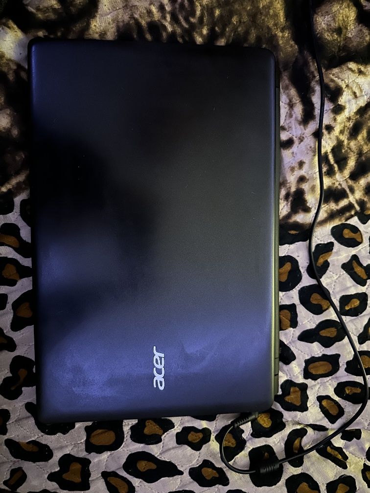 Ноутбук Asus Aspire E1-532G